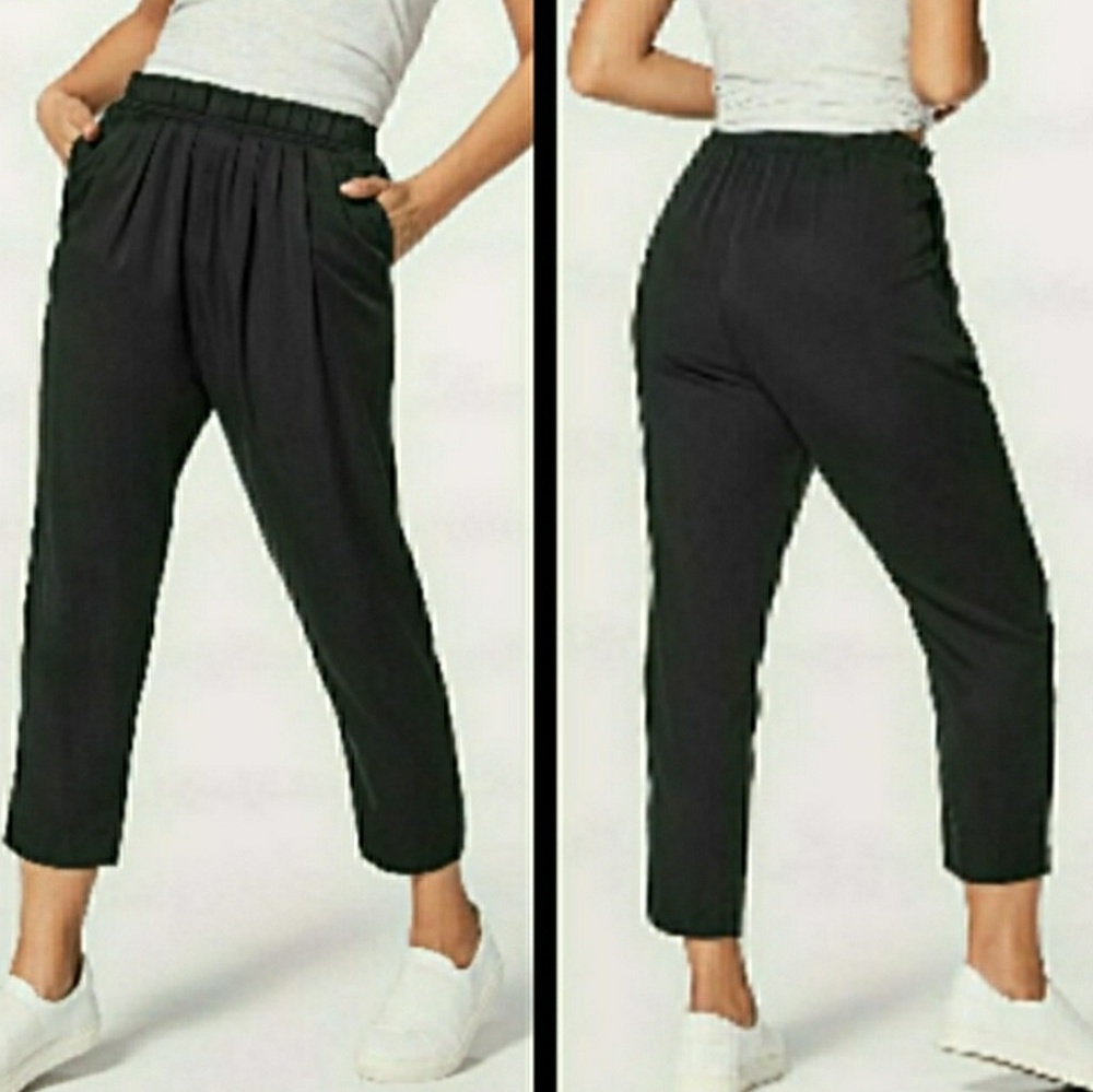 NWT Lululemon Can You Feel the Pleat pants